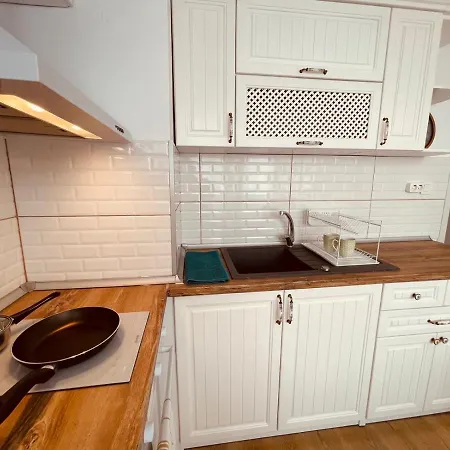 La Casa De Mary Burgaz