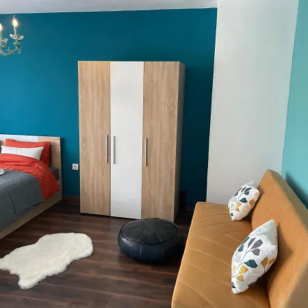 La Casa De Mary Burgaz