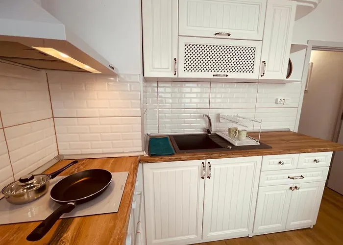 La Casa De Mary 布尔加斯